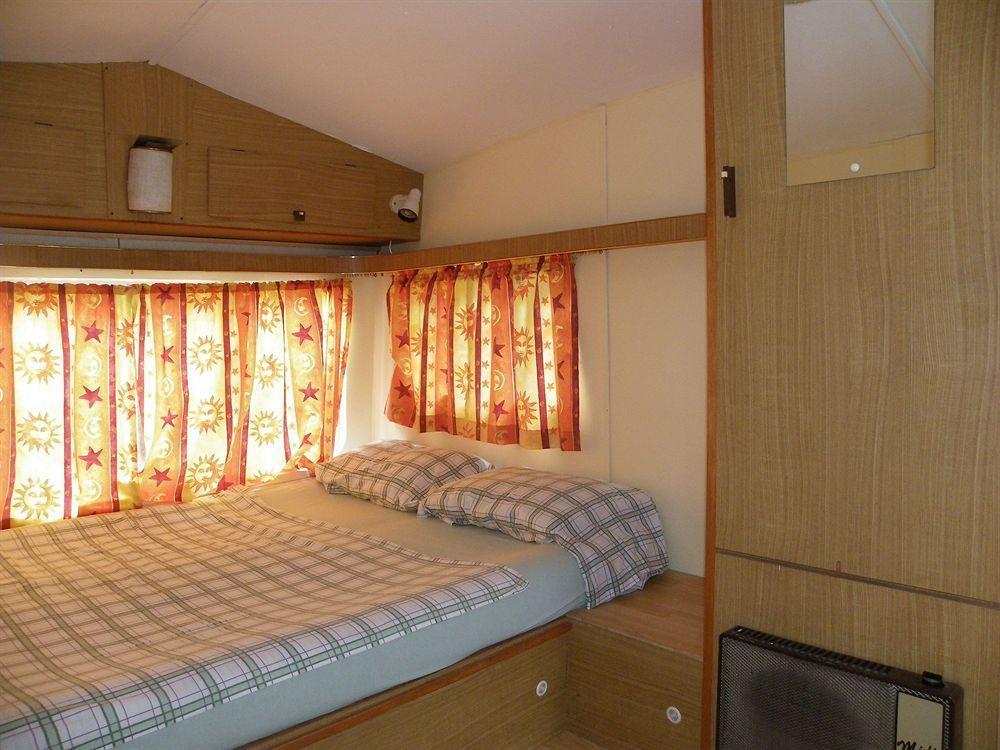 Oasis Country Park Hotel Rugat Bagian luar foto
