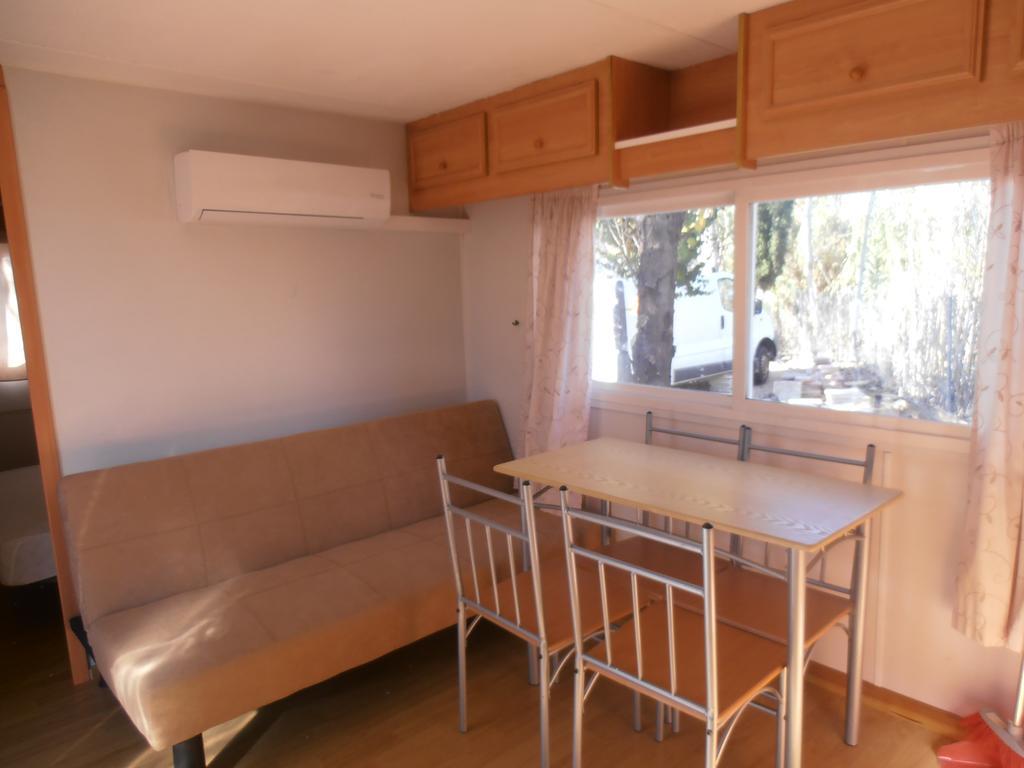 Oasis Country Park Hotel Rugat Bagian luar foto