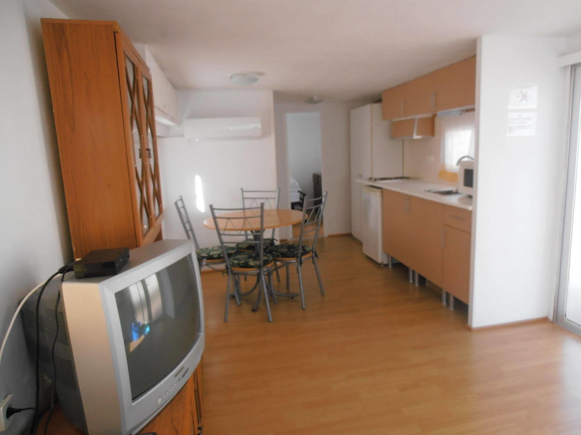 Oasis Country Park Hotel Rugat Bagian luar foto