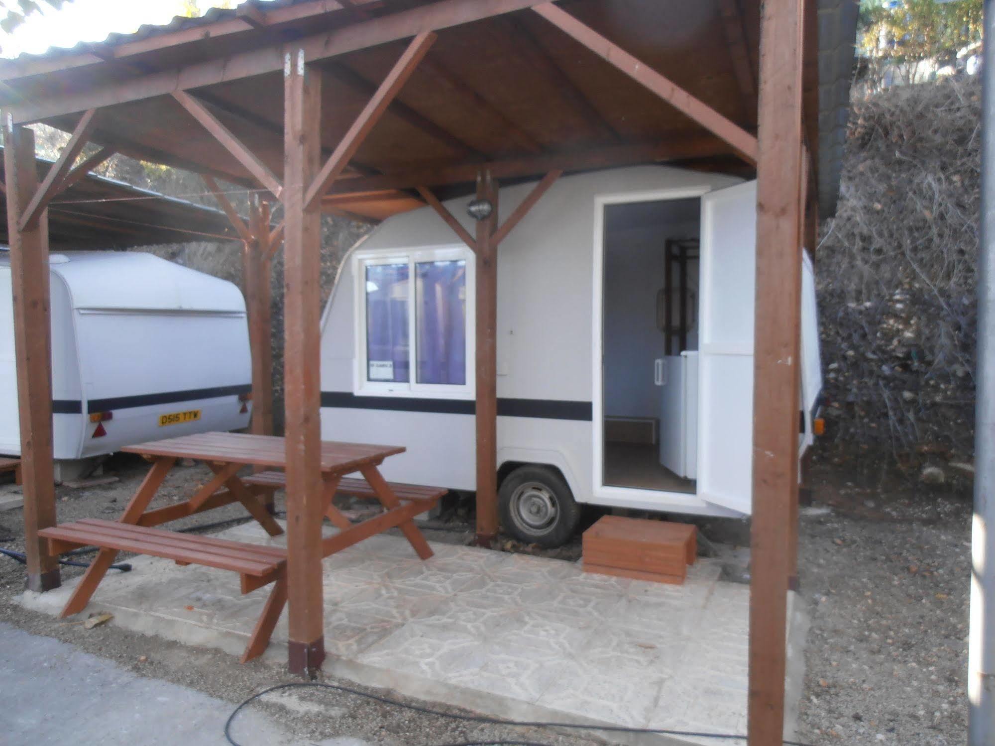 Oasis Country Park Hotel Rugat Bagian luar foto