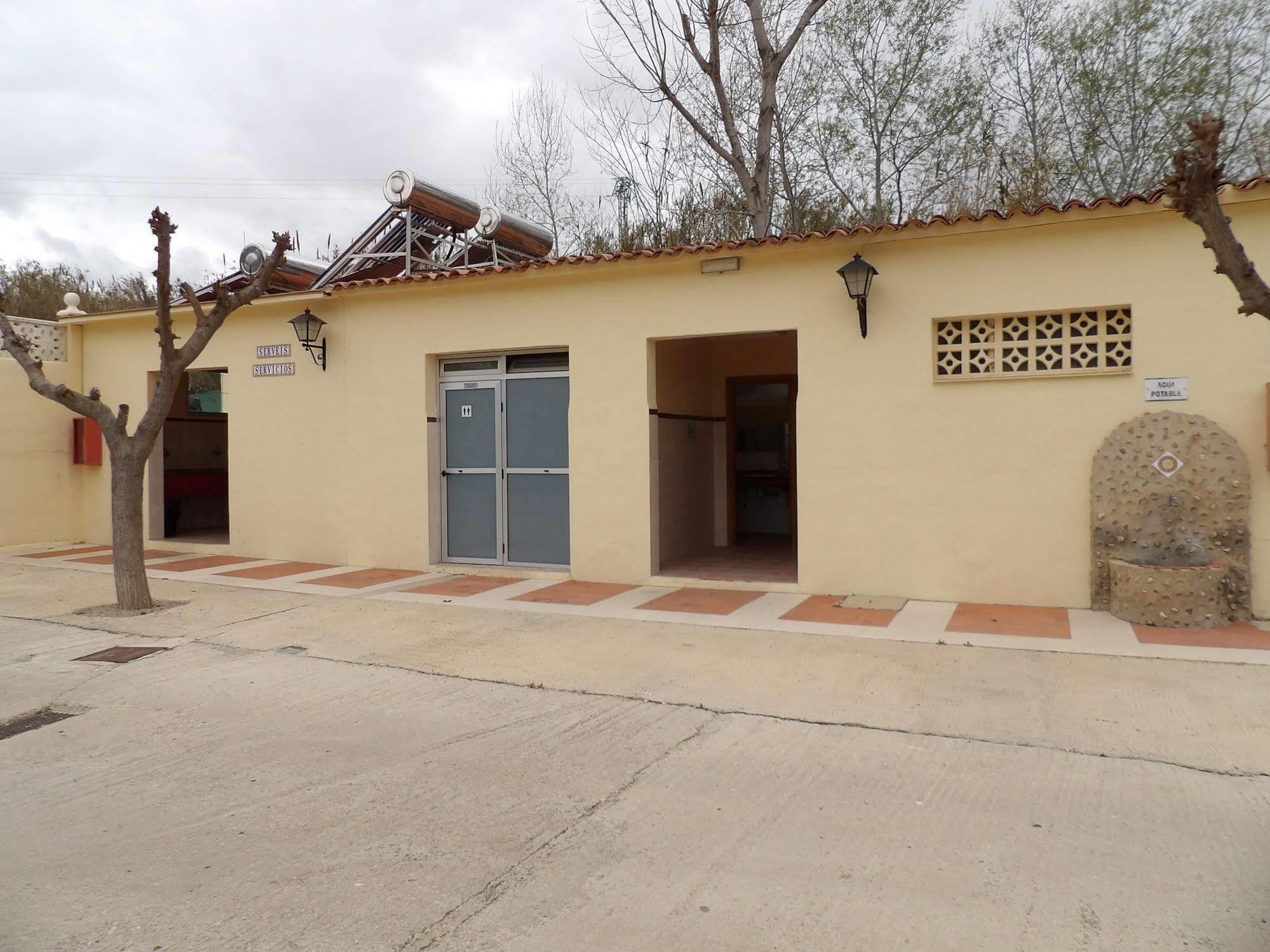 Oasis Country Park Hotel Rugat Bagian luar foto